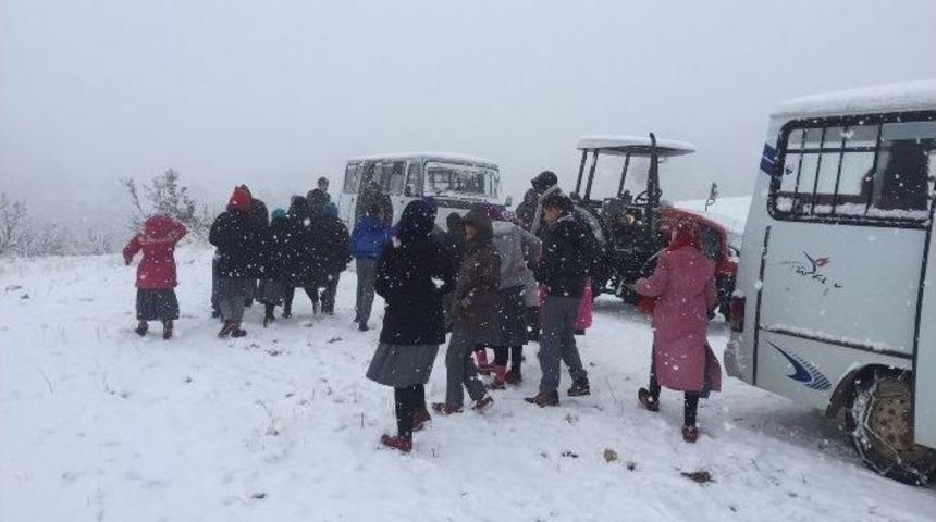 Mut&rsquo;ta Kapanan Yollar Ulaşıma A&ccedil;ıldı