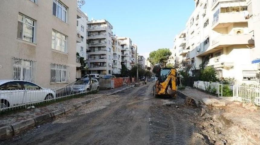 Karşıyaka Sokaklarına Modern G&ouml;r&uuml;n&uuml;m