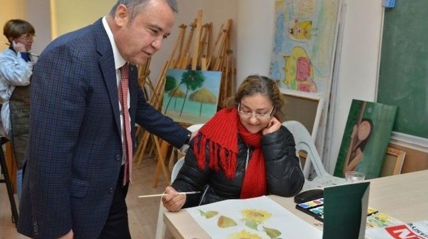 Başkan B&ouml;cek Konsem&rsquo;de Kursiyerleri Ziyaret Etti