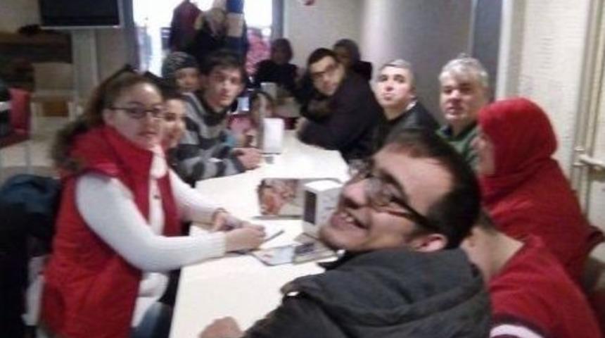 Boz&uuml;y&uuml;k Engelliler Derneği B&uuml;nyesinde Gen&ccedil;lik &Ccedil;alışma Grubu Oluşturuldu