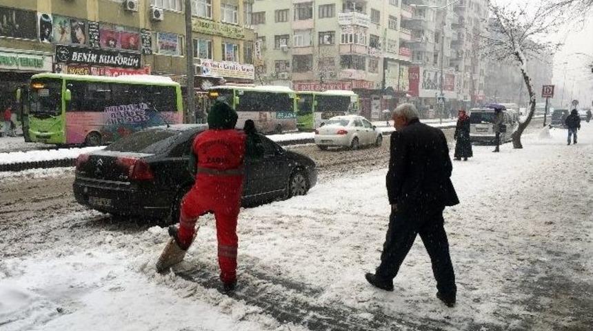 Diyarbakır&rsquo;da &lsquo;kar&rsquo; Esareti