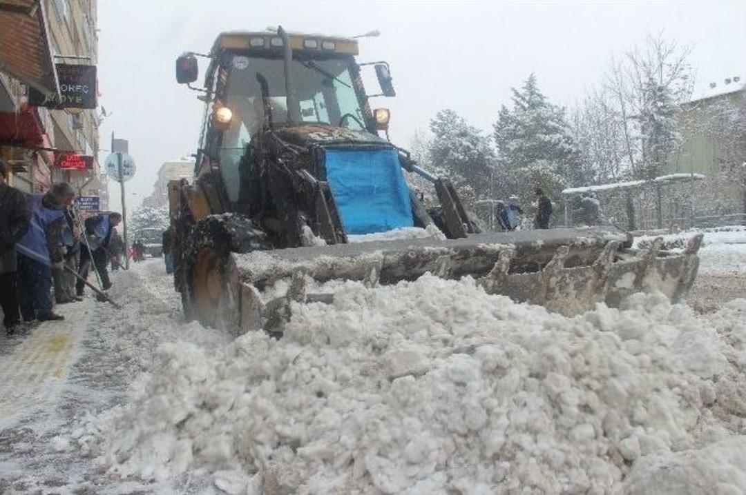 Elazığ&rsquo;da Kar Nedeniyle 315 K&ouml;y Yolu Kapandı