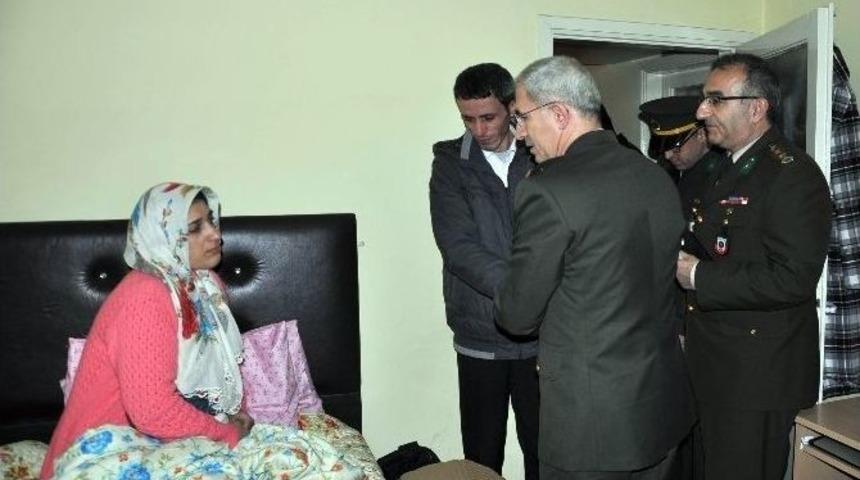 Şehidin Ağabeyinin Evine Taziye Akını