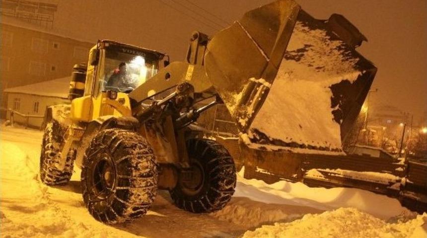 Bing&ouml;l&rsquo;de Karla M&uuml;cadele S&uuml;r&uuml;yor