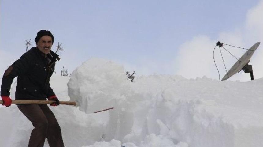 Esnafın Zorlu Karla M&uuml;cadele &Ccedil;alışması