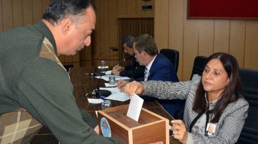 Akdeniz Belediye Meclisi Toplandı