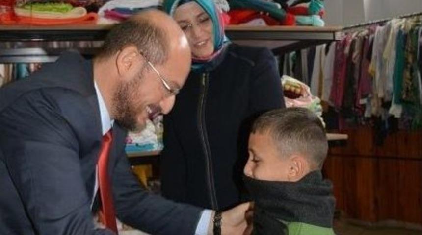 Niksar&rsquo;da Giyim Market İle 500 Aileye Ulaşıldı