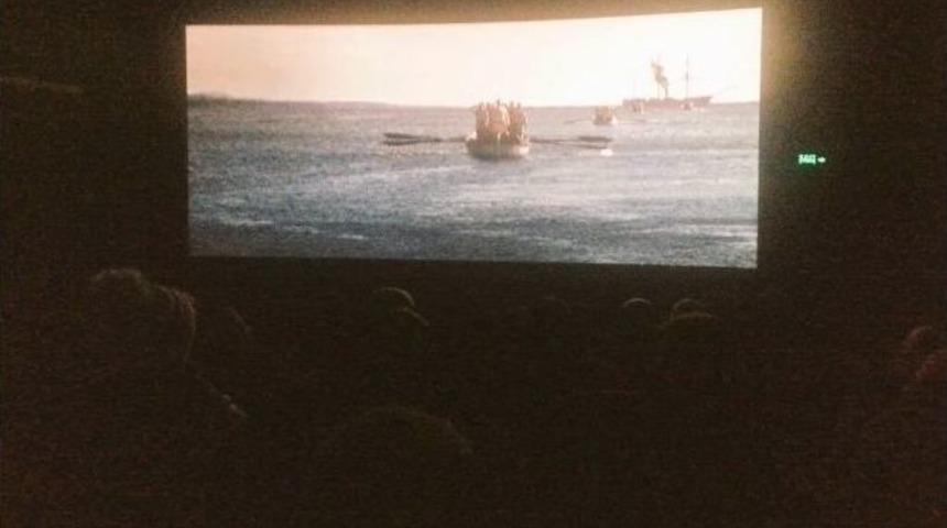 Devlet Koruması Altındaki &Ccedil;ocukların Sinema Mutluluğu