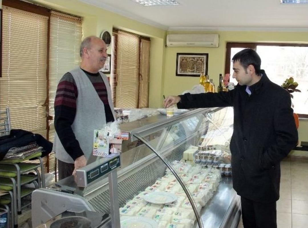 Ezineli Peynirciler Karardan Memnun