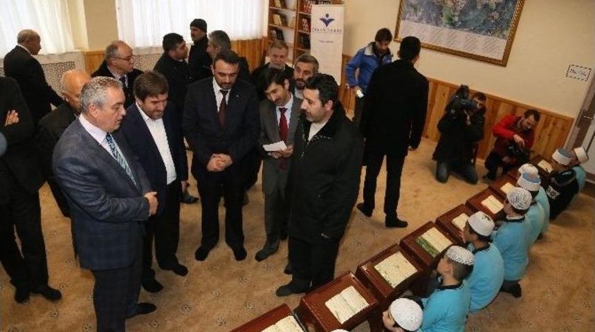 İnsan Vakfı&rsquo;ndan İmam Hatip Ortaokuluna Mescit