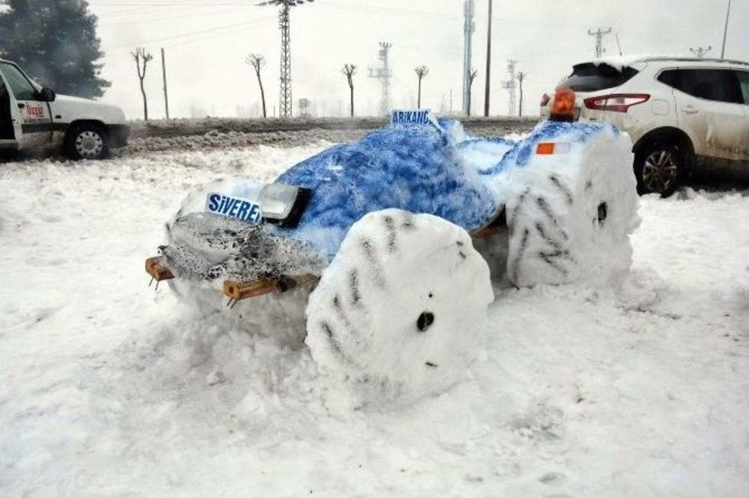 Trakt&ouml;r Satıcısı Kardan Trakt&ouml;r Yaptı