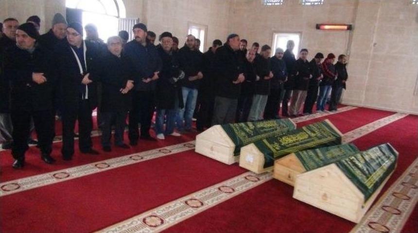 Karbonmonoksit Kurbanı Aile Batman&rsquo;da Defnedildi
