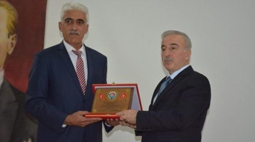 Vali Kam&ccedil;ı, Yazıhan İl&ccedil;esindeki T&ouml;renlere Katıldı