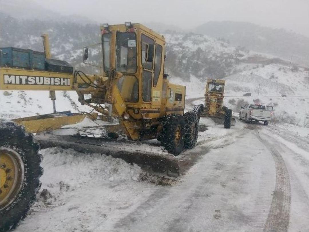 B&uuml;y&uuml;kşehirin Kar Mesaisi S&uuml;r&uuml;yor