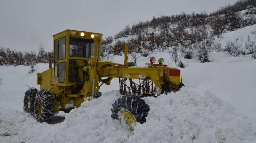 Karab&uuml;k&rsquo;te T&uuml;m K&ouml;y Yolları Ulaşıma A&ccedil;ıldı