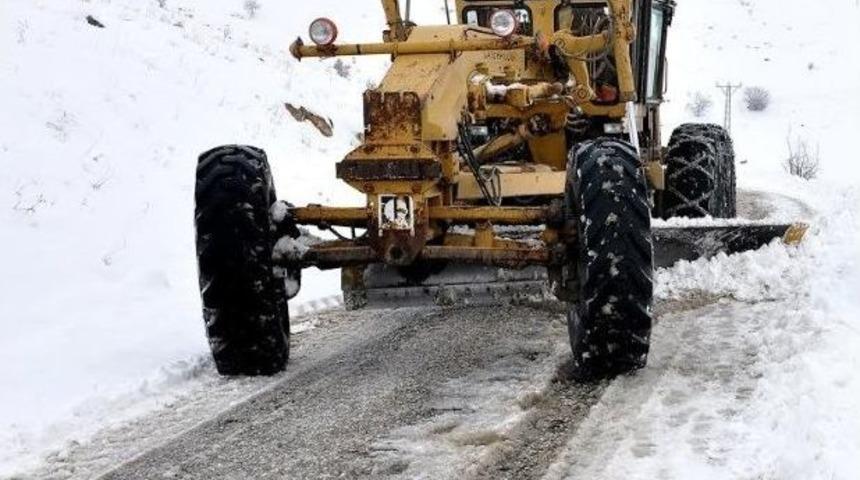 Malatya&rsquo;da 61 Mahallenin Yolu Ulaşıma Kapandı
