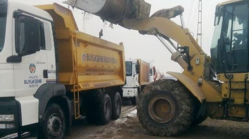 Gelişi G&uuml;zel Bırakılan Hafriyatlar Kaldırılıyor