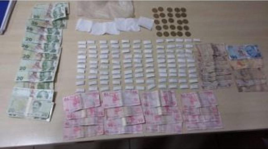 Şanlıurfa&rsquo;da 111 Paket Eroin Maddesi Ele Ge&ccedil;irildi