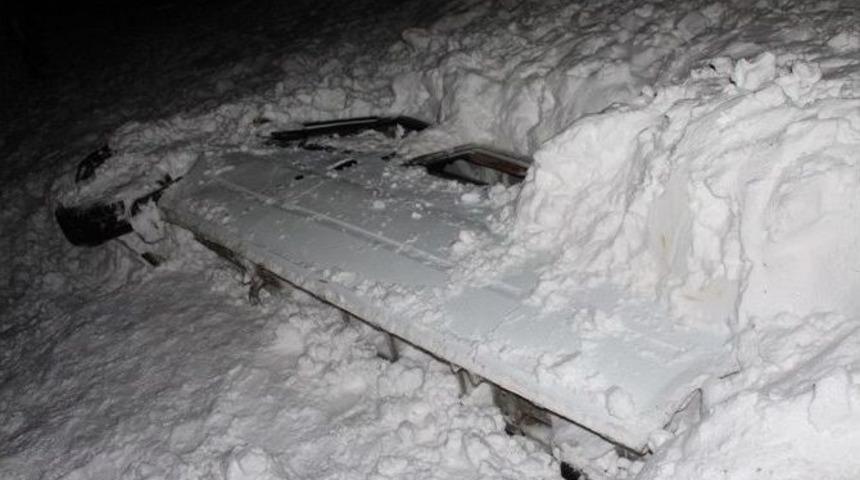 Minib&uuml;s &Ccedil;ığ Altında Kaldı: 1 &Ouml;l&uuml;