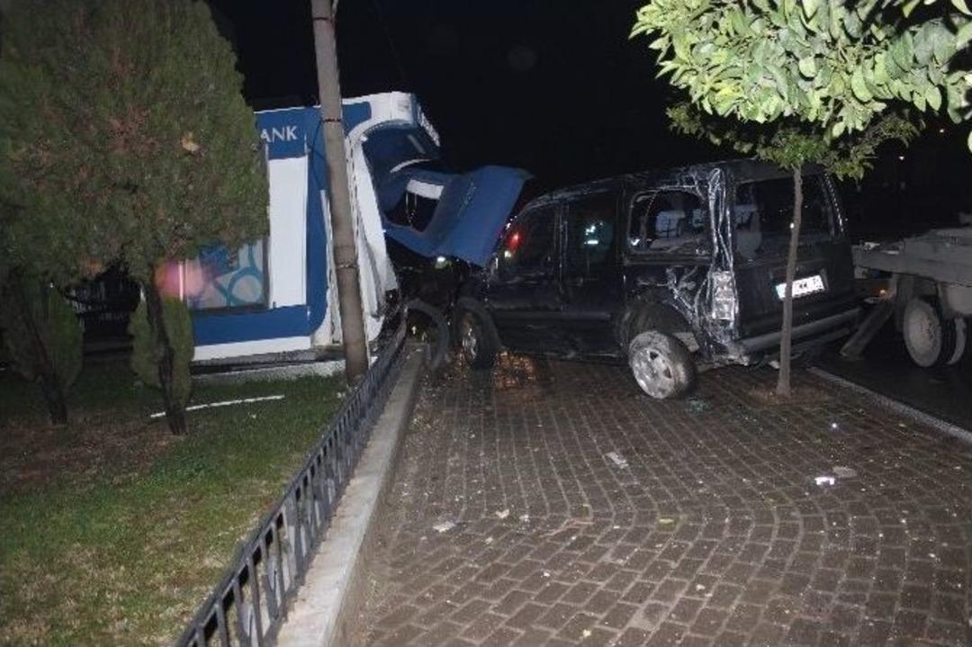 Aydın&rsquo;da Ş&uuml;pheli Kaza, Ekipler Olay Yerinde Yaralı Aradı