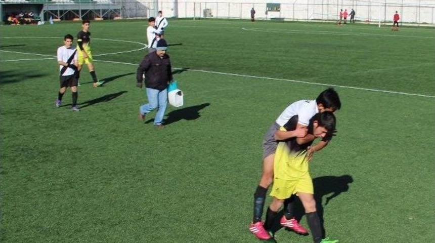 17&rsquo;lik Gen&ccedil;lerden Centilmenlik Dersi