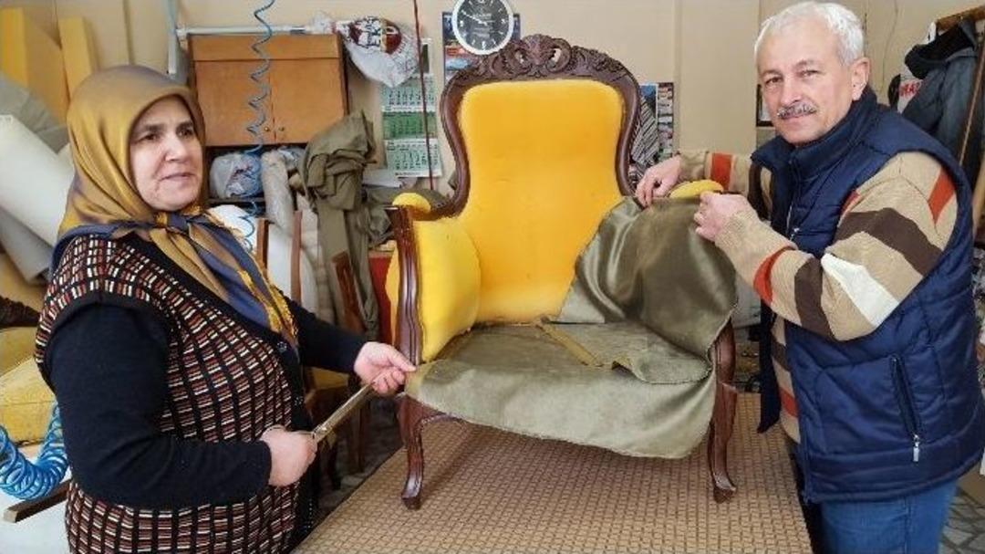 (&ouml;zel Haber) Yaşlı Kadın Erkeklere Taş &Ccedil;ıkartıyor