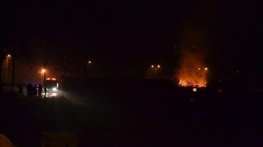 Biga&rsquo;da Samanlık Yangını