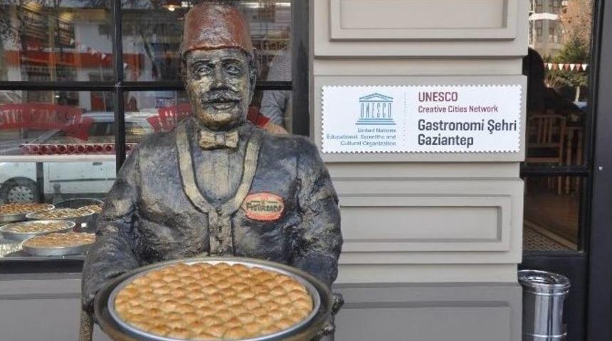 Fıstıkzade&rsquo;den Gastronomi &Ouml;d&uuml;l&uuml;ne Tabelalı Destek