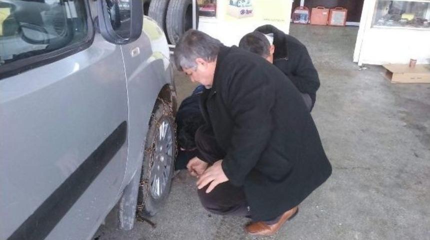 Kar Zincir Satıcılarının Y&uuml;z&uuml;n&uuml; G&uuml;ld&uuml;rd&uuml;