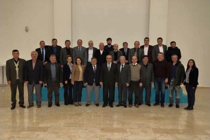 Rektör Prof. Dr. Azmi Özcan’a, ’’fahri Hemşehrilik Beratı’’ G5