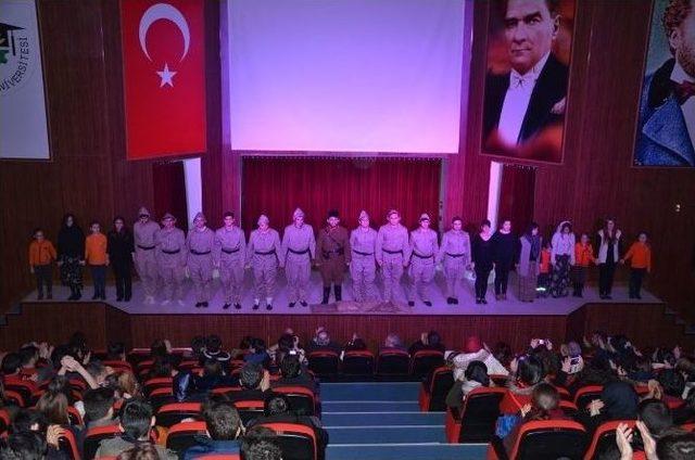 “sarıkamış” Tiyatro Oyunu Namık Kemal Üniversitesi’nde Sahnelendi