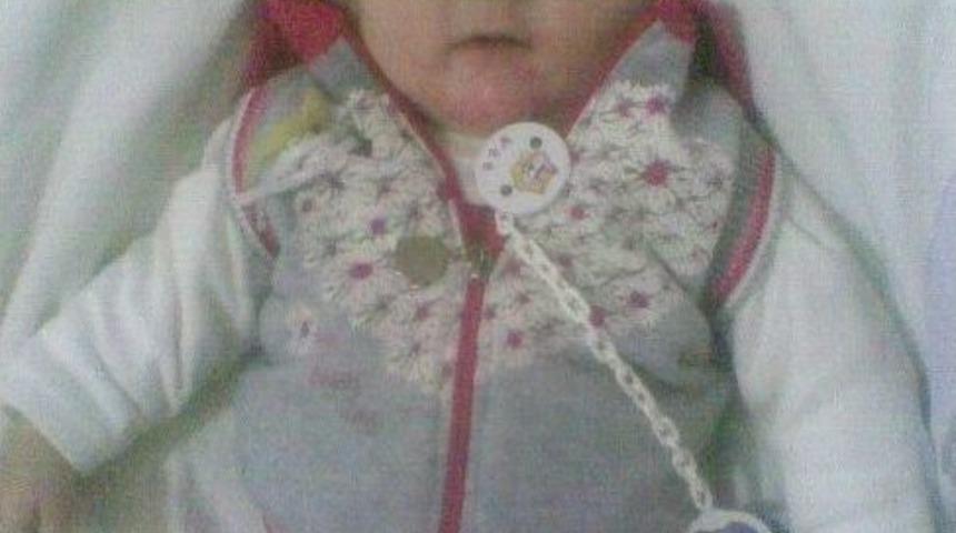 10 Aylık Bebek, Cami Avlusunda Donarak &Ouml;ld&uuml;