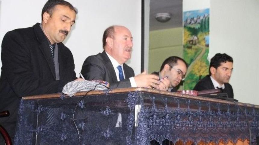 Varto&rsquo;da Okul M&uuml;d&uuml;rleri Toplantısı