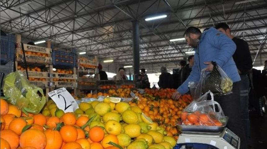 Milas&rsquo;ta Soğuk Hava Pazarı Vurdu