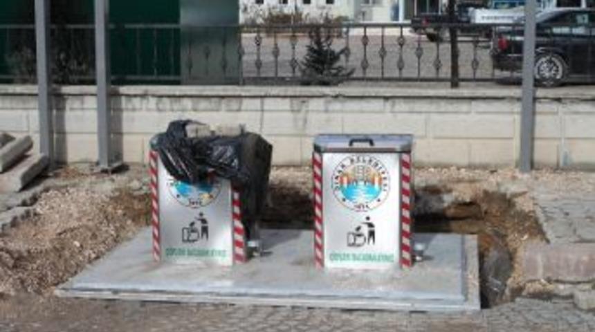 Modern Asans&ouml;rl&uuml; Yeraltı &Ccedil;&ouml;p Konteynerleri