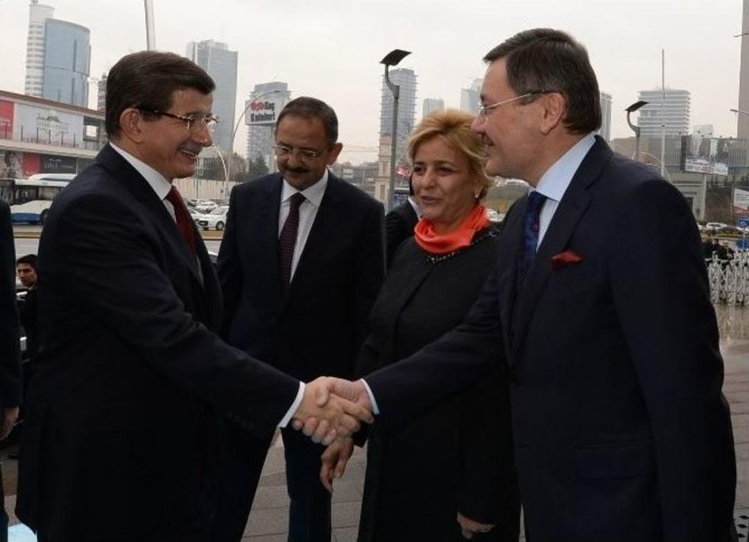 Başkan G&ouml;k&ccedil;ek, Başbakan&rsquo;a Projelerini Anlattı