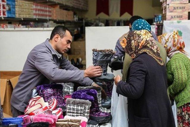 Şehitkamil Dar Gelirli Aileleri Kış Günüde Unutmadı