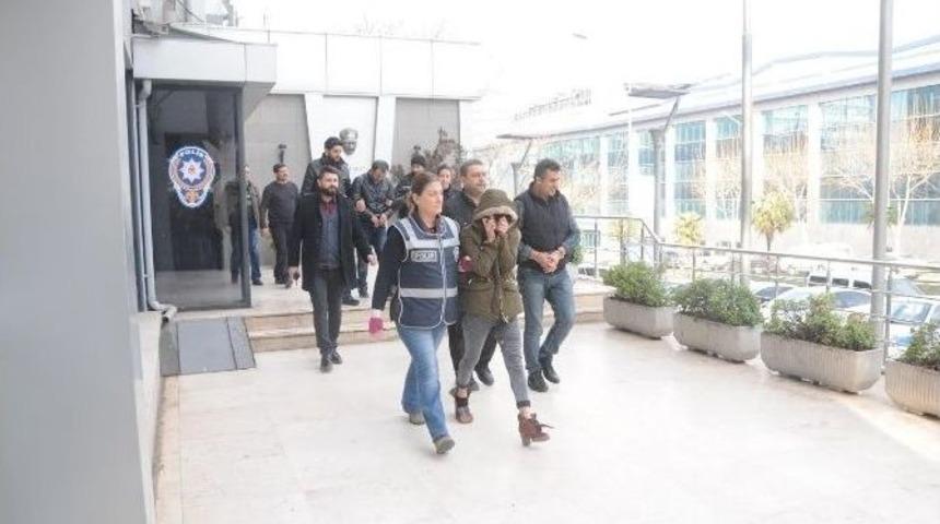 Sahte Altınları Kuyumculara Satmak İsterken Yakalandılar