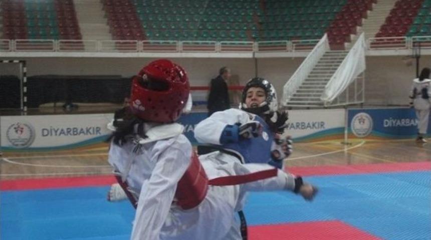 Tekvandocular Se&ccedil;meden Ge&ccedil;ti