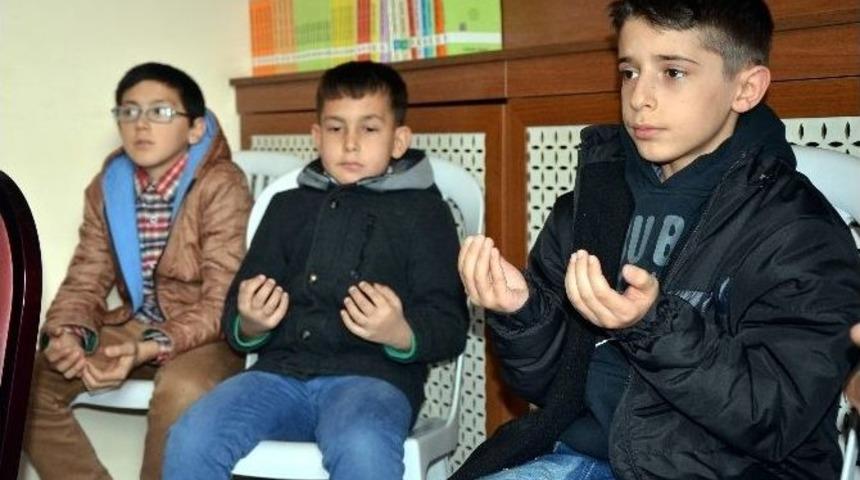 Es Ağrılılar Derneğinde Mevlit Programı