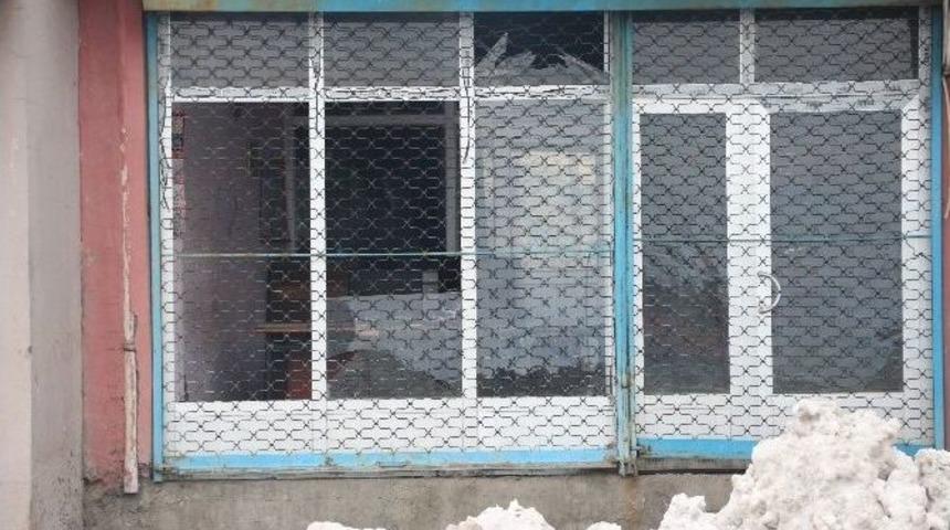 Şırnak&rsquo;ta Zırhlı Araca Saldırı: 1 Polis Yaralandı