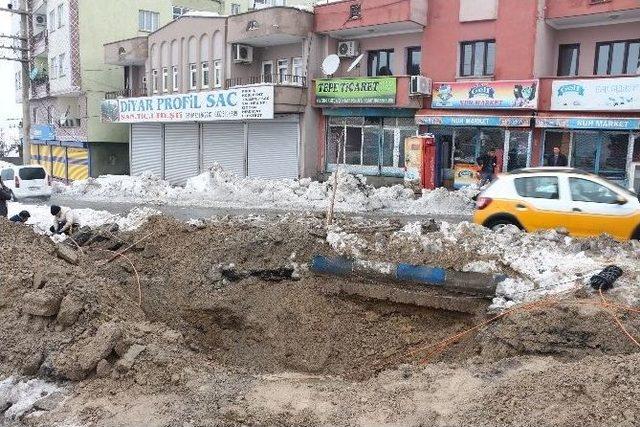 Şırnak’ta Zırhlı Araca Saldırı: 1 Polis Yaralandı