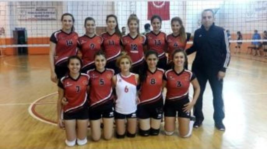 Neh&uuml; Bayan Voleybol Takımı Voleybol 2. Lig M&uuml;sabakalarından Kupayla D&ouml;nd&uuml;