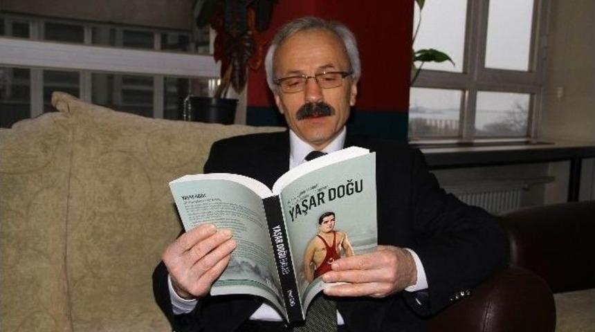 Yaşar Doğu&rsquo;nun Hayatı Kitaplaştı