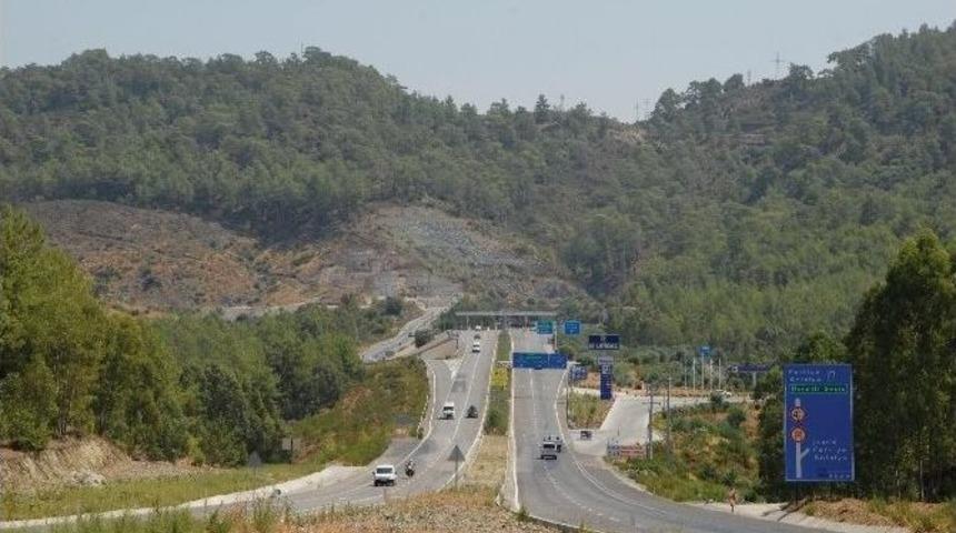 G&ouml;cek T&uuml;neli&rsquo;ndeki Zama Karşı İmza Kampanyası Başlattı