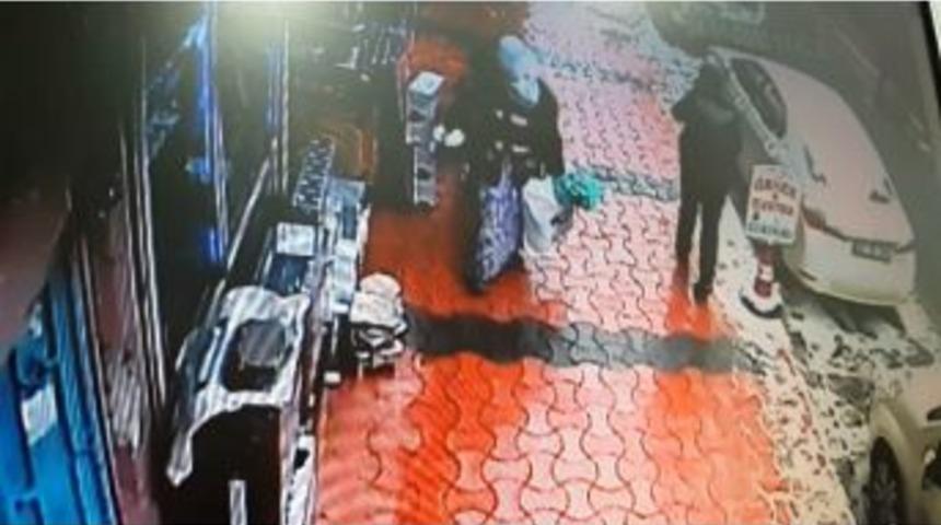 Diyarbakır&rsquo;da Hırsızlık Anı Kamerada