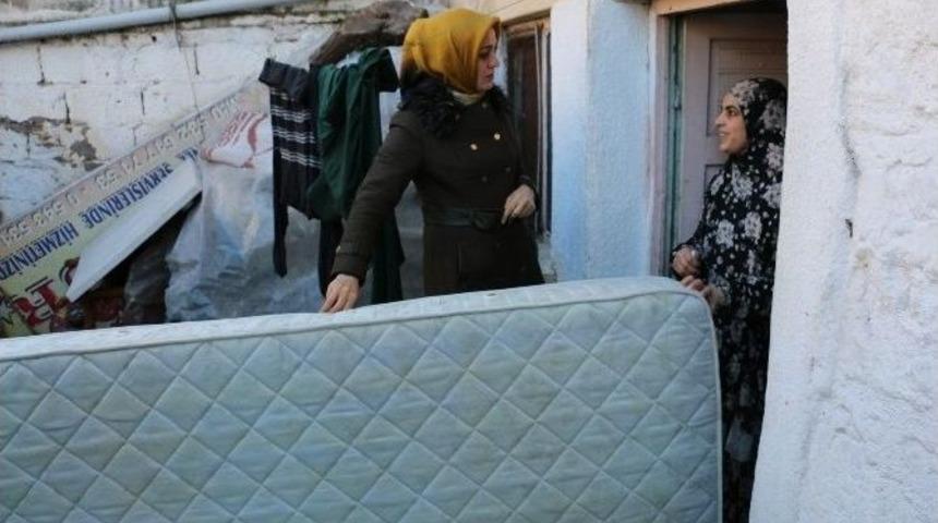 &Ccedil;ankırı&rsquo;da M&uuml;lteci Ailelere Yatak Yardımı