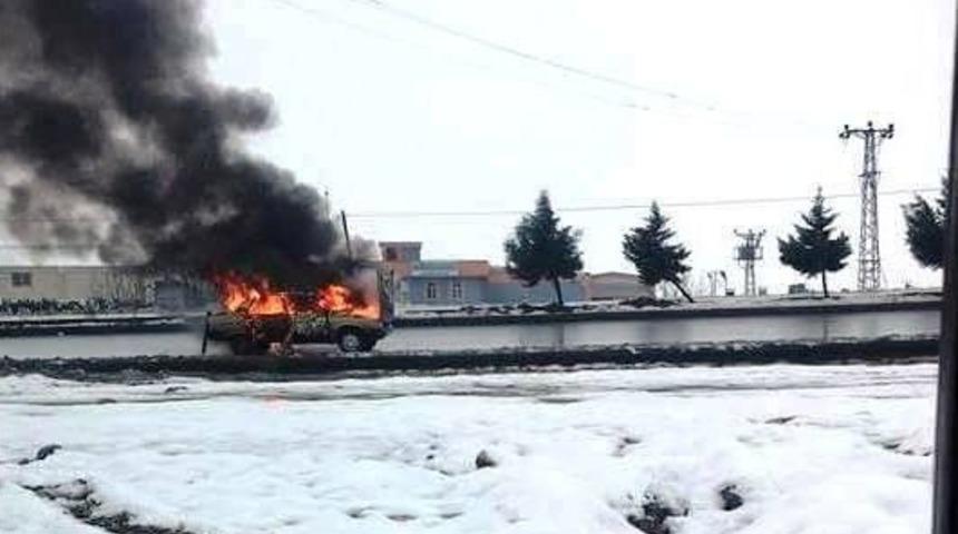 Seyir Halindeki Otomobil Alev Alev Yandı