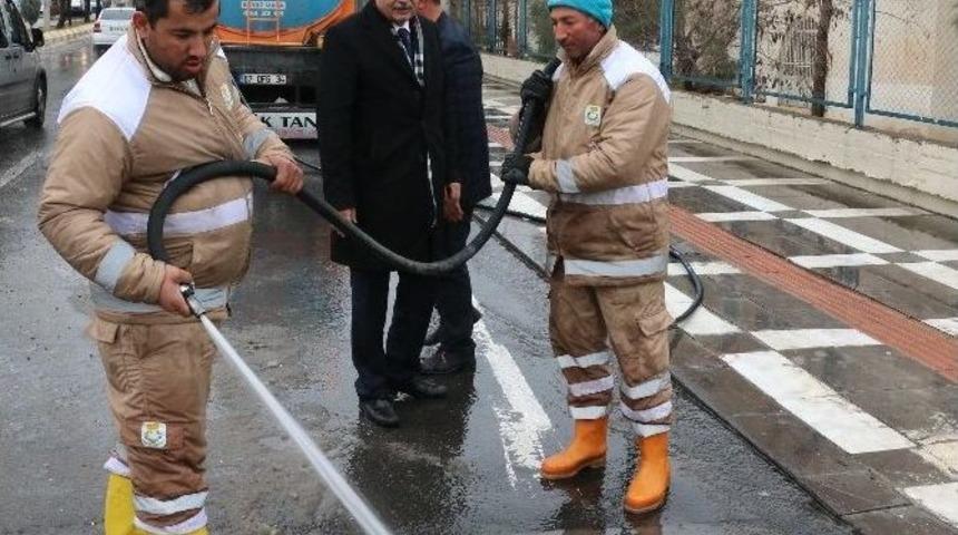 Demirkol, Sahadaki Temizlik &Ccedil;alışmaları Denetledi