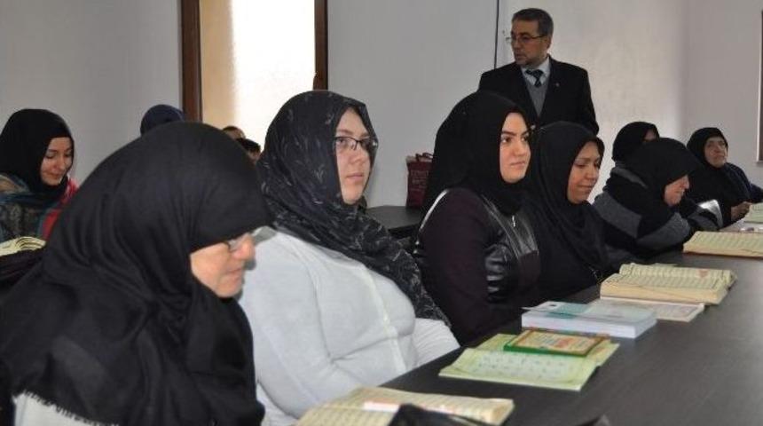 Ensar Ve Muhacir Birlikte Kur&rsquo;an &Ouml;ğreniyor